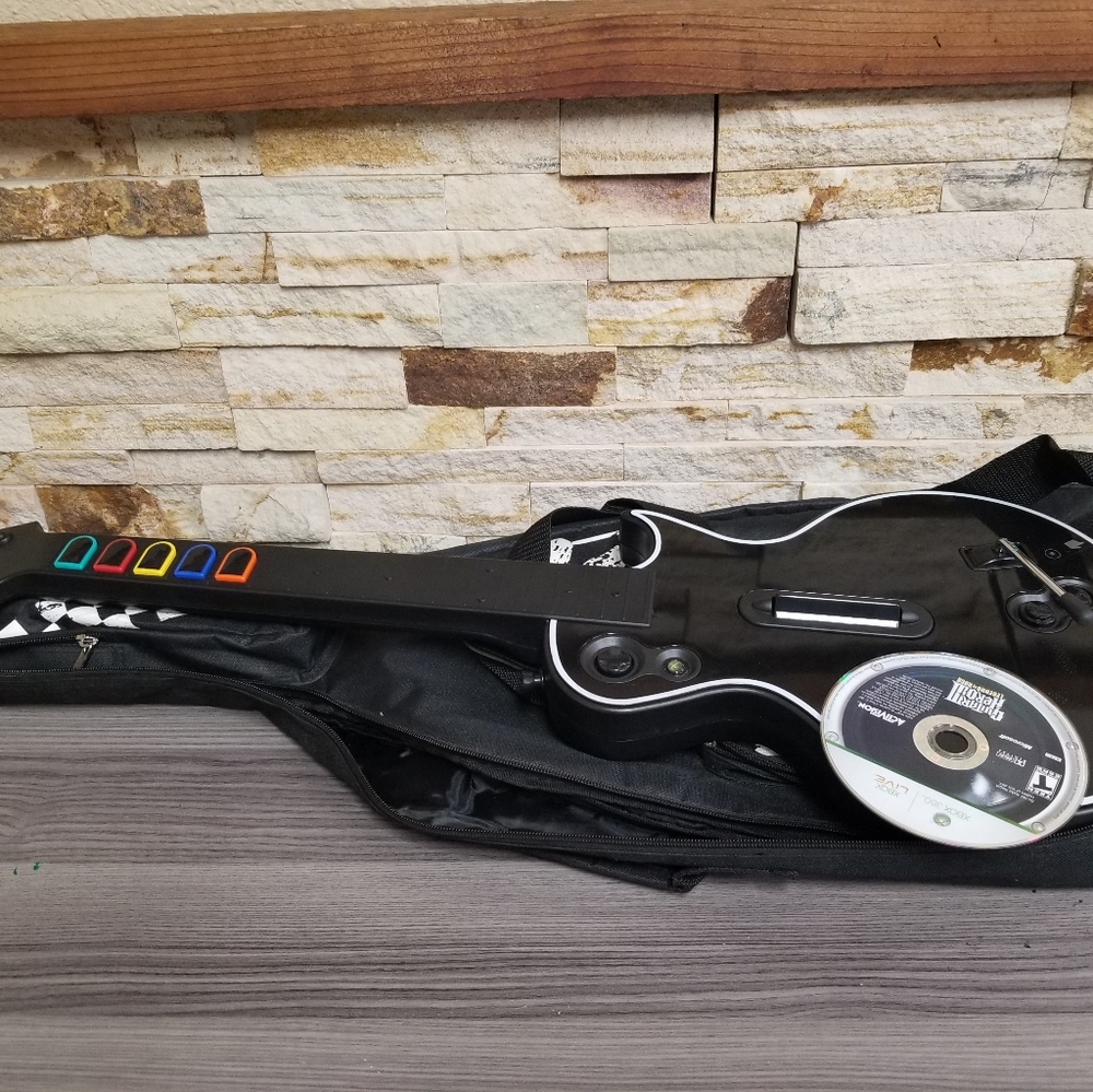 Guitar hero gibson xbox 360 guitar and case